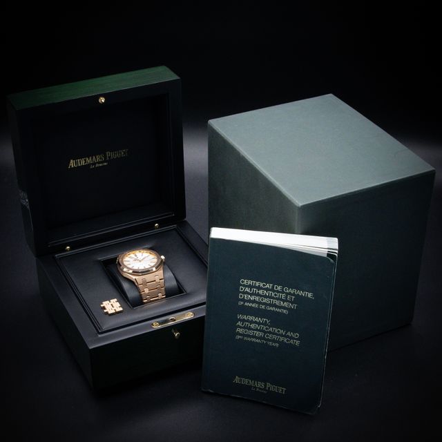 Audemars Piguet Royal Oak 15400OR.OO.1220OR.02 Image 7